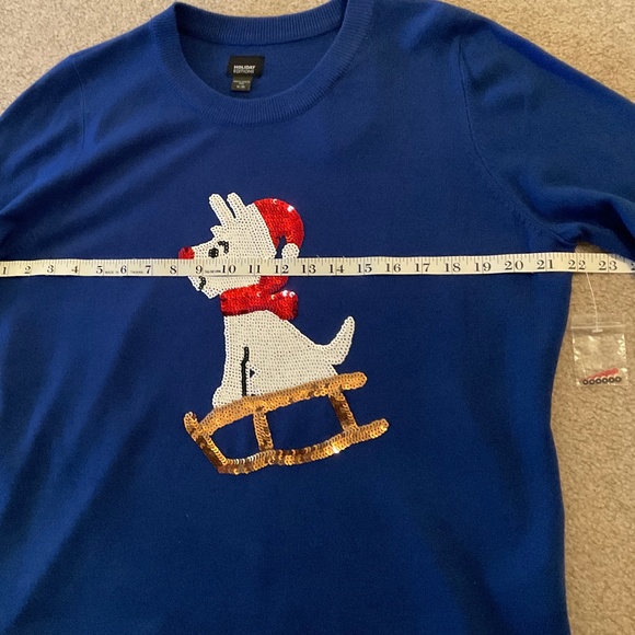 size XL, bust up to 44” inches, dog on sled 🛷, new condition - Picture 4 of 4